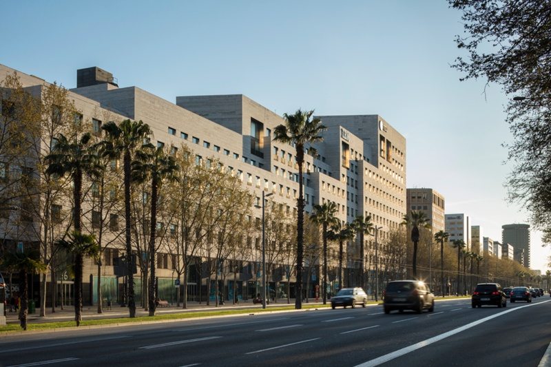 Edificio L'illa Diagonal en el distrito financiero de Barcelona